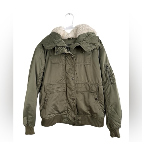 EUC American Eagle Green Satin Sherpa Fur Lined Hooded Puffer Bomber Jacket - Picture 3 of 12